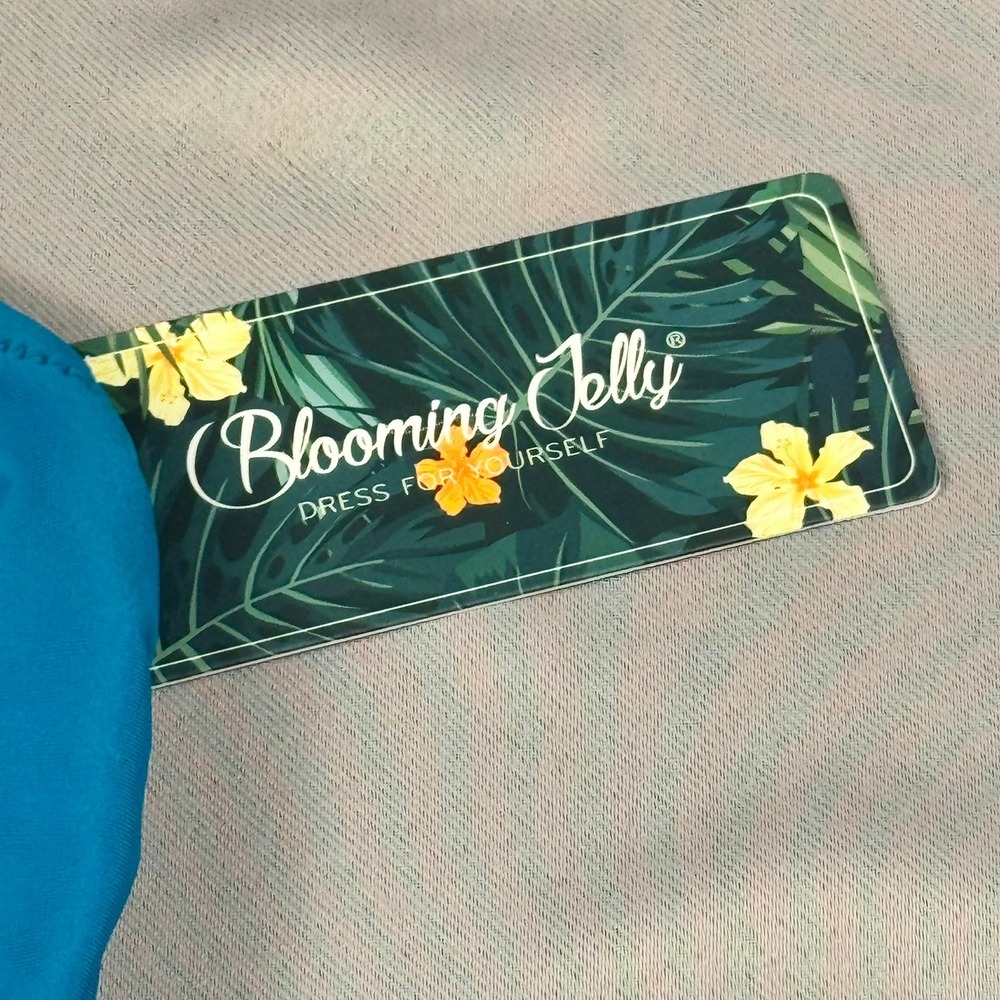 Blooming Jelly Teal Blue Bikini Set with Ruched Ruffle Swim Skirt Size L New - Picture 8 of 9
